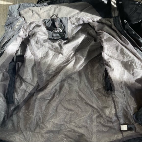 The North Face TNF Men's Black Hyvent Waterproof Hooded Rain Jacket Coat Vent L - Picture 10 of 11